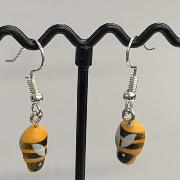 Bee Earring, Bumble Bee Earring, Gift Idea, Bee Jewelry, Silly Animal Earring - Picture 3 of 5